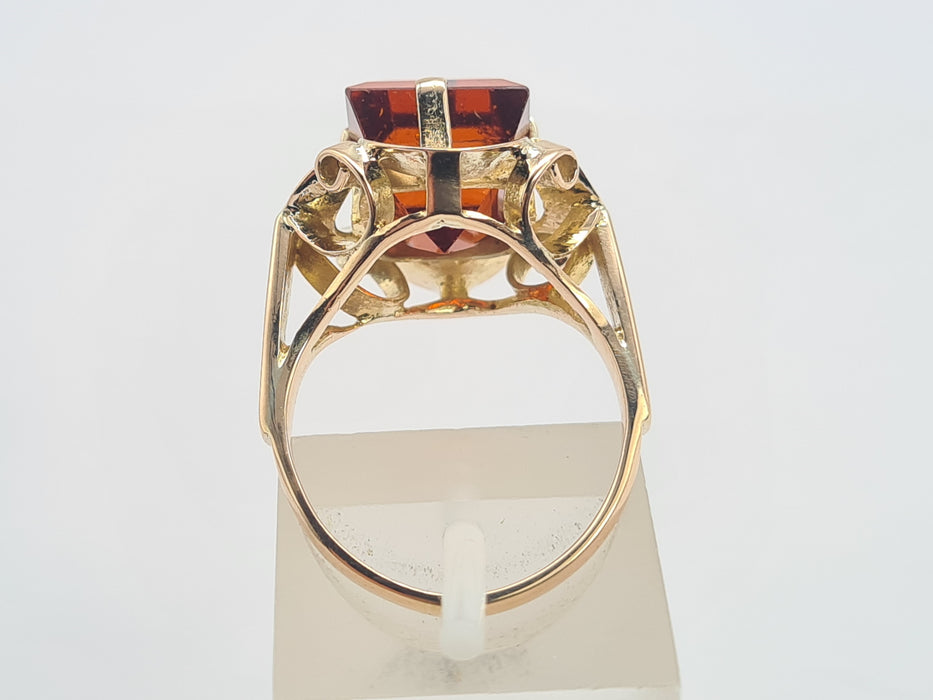 0294: Vintage: Rare 18ct Gold Large Princess Cut Orange Garnet Statement Ring