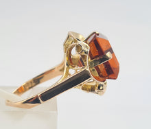 Load image into Gallery viewer, 0294: Vintage: Rare 18ct Gold Large Princess Cut Orange Garnet Statement Ring
