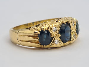 0455: Vintage: 18ct Gold Australian Blue Sapphires Diamonds Statement Ring- Date Mark 1972