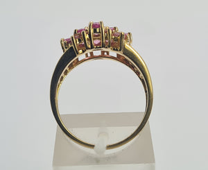 0495: Vintage: 9ct Gold Pink Sapphires Topaz Cocktail Ring- Barbie beauty