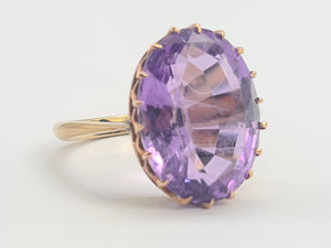 0493: Vintage: 9ct Gold Large Lilac Amethyst Cocktail Ring