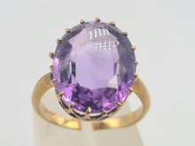 Load image into Gallery viewer, 0493: Vintage: 9ct Gold Large Lilac Amethyst Cocktail Ring
