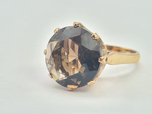 0502: Vintage: Large 9ct Round Cut Smokey Quartz Ring - total statement piece