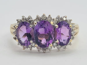 0504: Vintage: 9ct Gold Purple Amethysts 28 Diamonds Halos Dress Ring- elegant