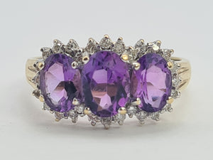 0504: Vintage: 9ct Gold Purple Amethysts 28 Diamonds Halos Dress Ring- elegant