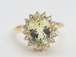 0106: Vintage: 9ct Gold Large Green Topaz Glacier Topaz Halo- beautifully paired cluster ring