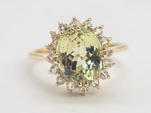 0106: Vintage: 9ct Gold Large Green Topaz Glacier Topaz Halo- beautifully paired cluster ring