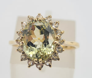 0106: Vintage: 9ct Gold Large Green Topaz Glacier Topaz Halo- beautifully paired cluster ring