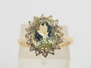 0106: Vintage: 9ct Gold Large Green Topaz Glacier Topaz Halo- beautifully paired cluster ring