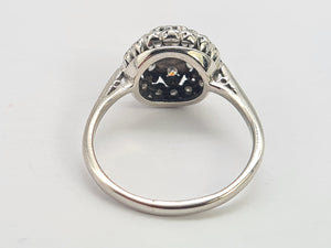 0330: Vintage: 18ct White Gold 25 Diamonds Geometric Cluster Ring- Exquisite