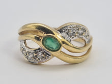 Load image into Gallery viewer, 0401: Vintage: 14ct Gold Emerald Crossover Cocktail Ring - lovely symmetry
