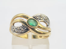 Load image into Gallery viewer, 0401: Vintage: 14ct Gold Emerald Crossover Cocktail Ring - lovely symmetry
