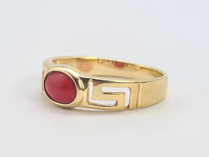 0402: Vintage: 14ct Gold Geometric Set Red Cabochon Coral Signet Ring