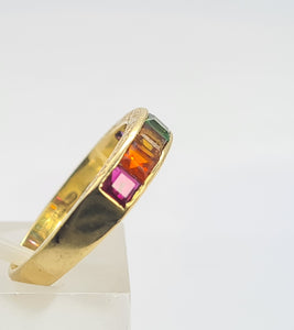 0411: Vintage: 18ct Gold 7 Gemstones Channel Set Stacker/Dress Ring- vivid, vibrant, rainbow