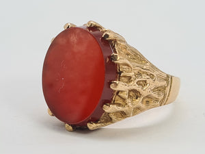 0486: Vintage: Large Heavy 9ct Gold Red Onyx Signet Ring- Date Mark 1970