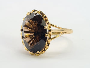 0492: Vintage: 9ct Gold Smokey Quartz Solitaire Ring- Date Mark 1973