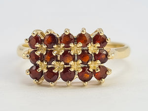 0423: Vintage: 14ct 15 Red Garnets Signet Ring- Lovely symmetry