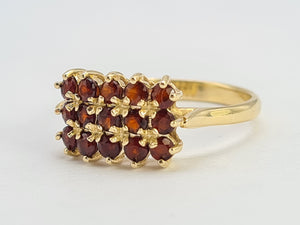 0423: Vintage: 14ct 15 Red Garnets Signet Ring- Lovely symmetry