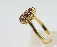 Load image into Gallery viewer, 0423: Vintage: 14ct 15 Red Garnets Signet Ring- Lovely symmetry
