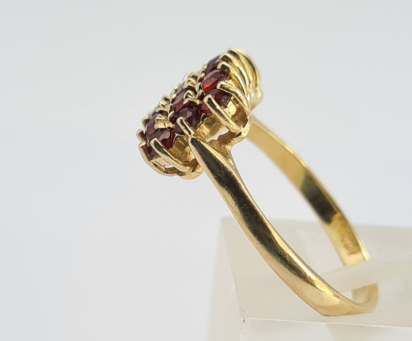 6292 Vintage: 14ct 15 Rich Red  Red Garnets Geometric Set  Signet Ring