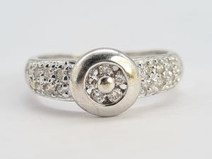 0451: Vintage: 14ct Gold Art Deco Style Diamonds Ring- striking, sparkling, symmetry in