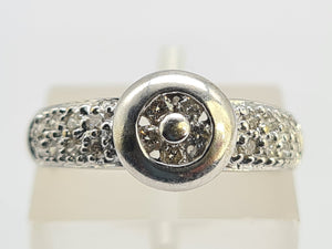 0451: Vintage: 14ct Gold Art Deco Style Diamonds Ring- striking, sparkling, symmetry in