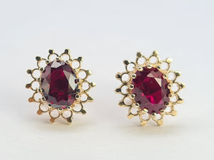 0548: Vintage: 9ct Gold Rich Red Garnet Openwork Earrings- joyous