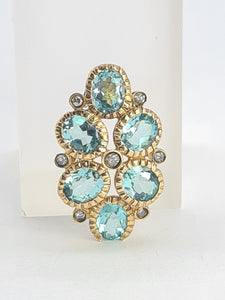 0210: Vintage: Petite 9ct Gold Simulated Aquamarines 7 Diamonds Ring&nbsp;