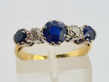 Load image into Gallery viewer, 0480: Vintage: 18ct Gold Cornflower Blue Sapphires Trilogy Diamonds Ring- Exquisite
