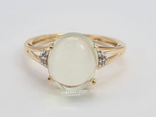 Load image into Gallery viewer, 0219 Vintage 9ct Gold Green Quartz 2 Diamonds
