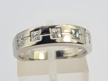 Load image into Gallery viewer, 0333: Vintage: 9ct Cut Princess Cut Diamonds Ring, crisp, sparkling eye-candy
