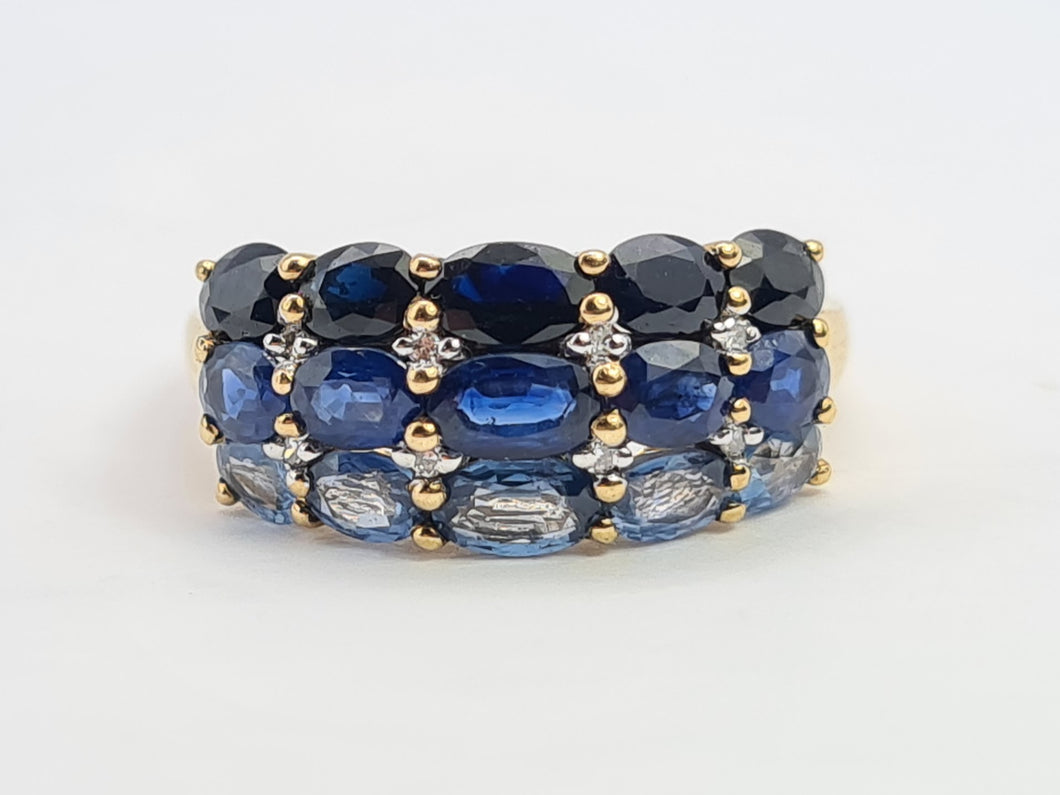 0489: Vintage 9ct Gold Mixed Blue Sapphires Diamonds Tiered Ring- a rare find