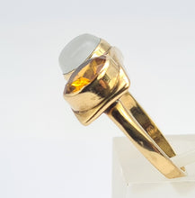 Load image into Gallery viewer, 0509: Vintage Exceptional 9ct Gold Moonstone Citrine Ring- rare, iconic
