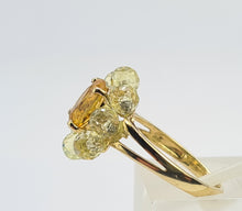 Load image into Gallery viewer, 0510: Vintage 9ct Gold Orange Citrine Peridots Flower Head Ring-Splendid
