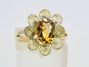 0510: Vintage 9ct Gold Orange Citrine Peridots Flower Head Ring-Splendid