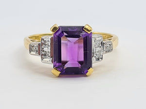 0516: Vintage 18ct Gold Emerald Cut Amethyst 6 Diamonds Trefoil Set Ring- Date-Mark 1967