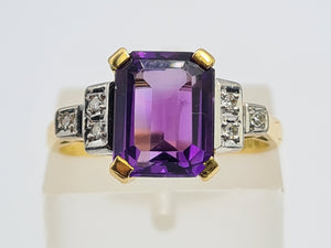 0516: Vintage 18ct Gold Emerald Cut Amethyst 6 Diamonds Trefoil Set Ring- Date-Mark 1967