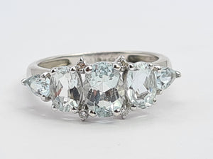 0519: Vintage: 9ct White Gold Blue Aquamarines Diamonds Dress Ring- Lovely combination