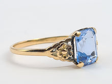 Load image into Gallery viewer, 0520: Vintage 9ct Gold  Emerald Cut Persian Blue Topaz Solitaire
