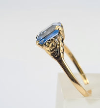 Load image into Gallery viewer, 0520: Vintage 9ct Gold  Emerald Cut Persian Blue Topaz Solitaire
