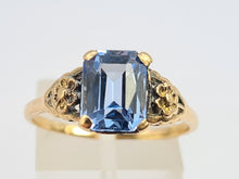 Load image into Gallery viewer, 0520: Vintage 9ct Gold  Emerald Cut Persian Blue Topaz Solitaire
