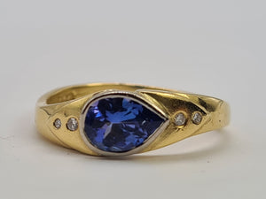 0543: Vintage: 18ct Gold Deep Violet Blue Pear Cut Tanzanite Diamond's Ring- cool eye candy