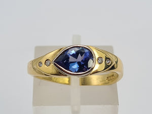 0543: Vintage: 18ct Gold Deep Violet Blue Pear Cut Tanzanite Diamond's Ring- cool eye candy