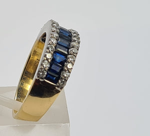 0591: Vintage: 18ct Gold Sapphires Diamonds Tiered Ring - incredible sparkle, a beautiful piece