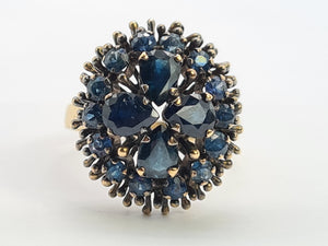 0646: Vintage: 18ct  Gold Blue Sapphires Statement Cocktail Ring