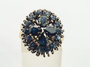 0646: Vintage: 18ct  Gold Blue Sapphires Statement Cocktail Ring