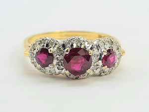 0664: Vintage: luscious 18ct Gold Rubies Diamonds Ring- Date Mark 1976