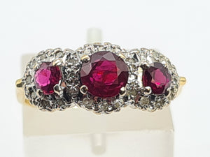 0664: Vintage: luscious 18ct Gold Rubies Diamonds Ring- Date Mark 1976