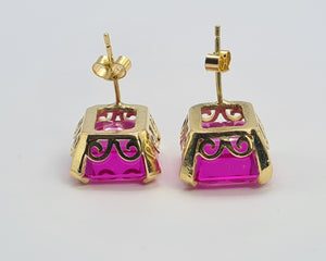 0301: Vintage & Old: 18ct Gold Emerald Cut Pink Sapphires Stud Earrings- Barbie Pink