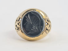 Load image into Gallery viewer, 0081: Vintage: 9ct Gold Centurion Hematite Signet Ring- Date-Mark 1986
